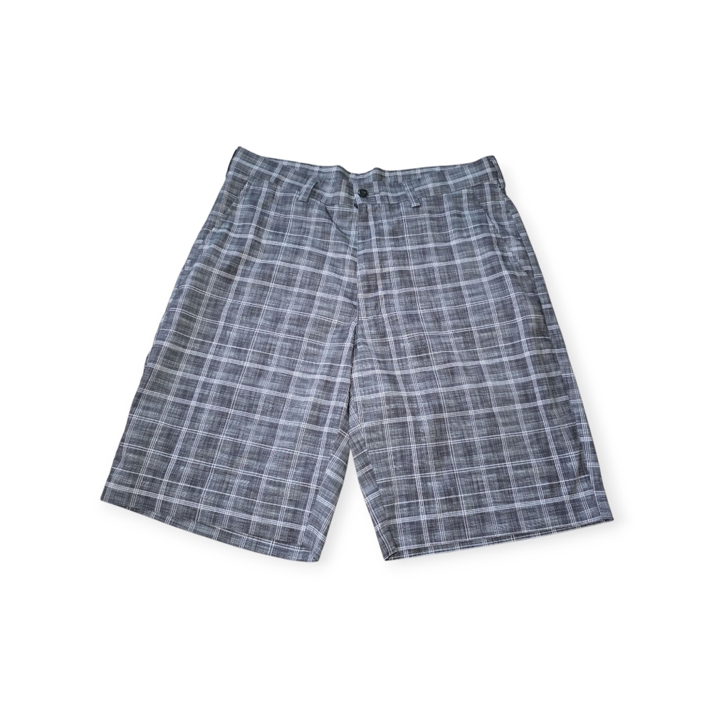 PGATour Men's Flat Front Golf Shorts, Color Caviar, Size 32